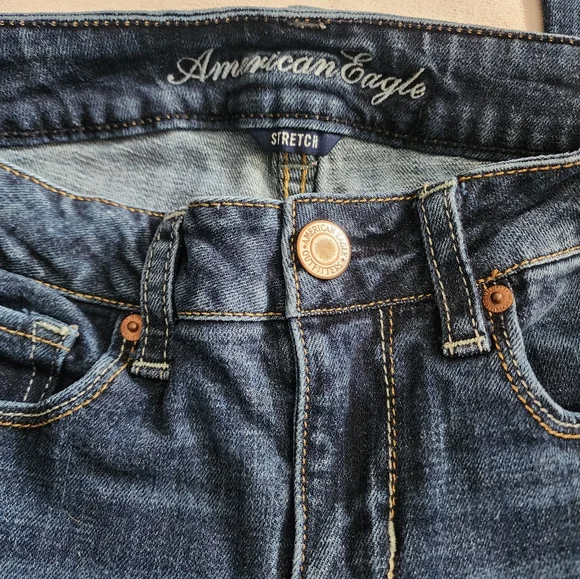American Eagle Skinny Kick Jeans Size 6 - Picture 8 of 9
